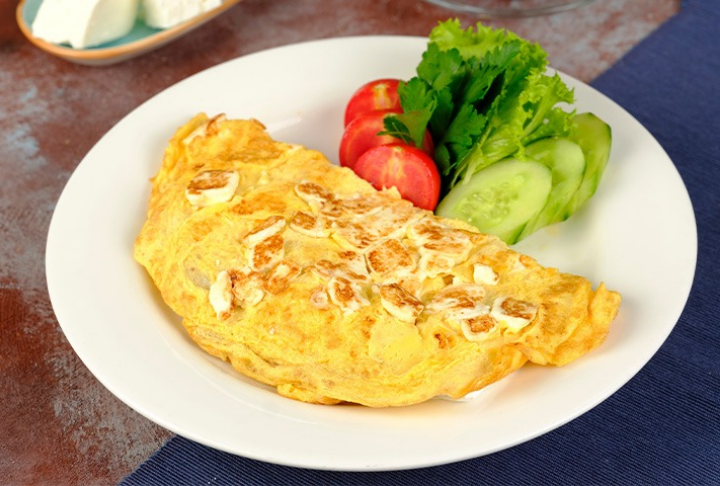Omletler ( Peynirli, Sucuklu, Sebzeli )